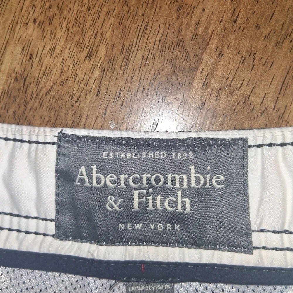 Abercrombie and FitchVintage Y2K Florsl Surf Trunks Blue Hawiian M